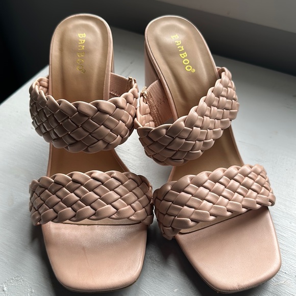 Bamboo heels size 10 - Picture 1 of 4